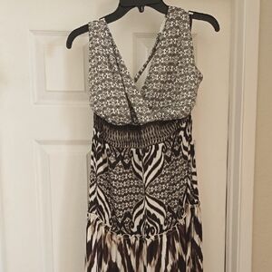 Stylish Black and White Patterned Dress by EVA Mendez New YORK & Company